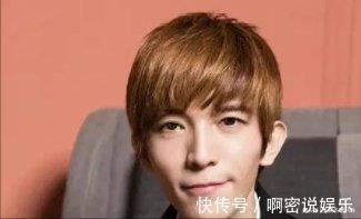 节目录制失控,何炅离席,成龙一脚踹向主持人,网友却说解气