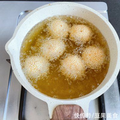 胡萝卜汁|餐桌上最有人气的家常菜之彩色芝麻糯米球