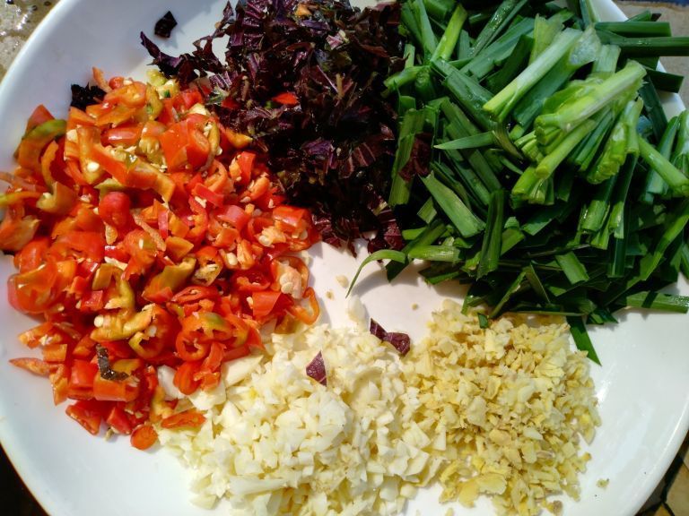 河虾肉嫩香浓，全盘扫光，跟着主厨步骤走，你也能在人前露一手