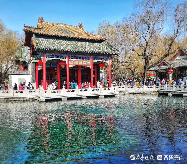 济南趵突泉的春天，泉水千回百转春已来！|就地过年?春在身边| 济南趵突泉的春天，泉水千回百转春已来！\＂,\＂i16\＂:\＂就地过年?春在身边