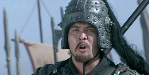 华雄|华雄曾打得诸侯们瑟瑟发抖,他的武艺到底什么水平?答案很明显