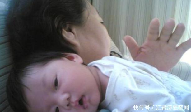 婴儿|婴儿非要我抱着睡, 一落地就醒, 我来教你该怎么办!
