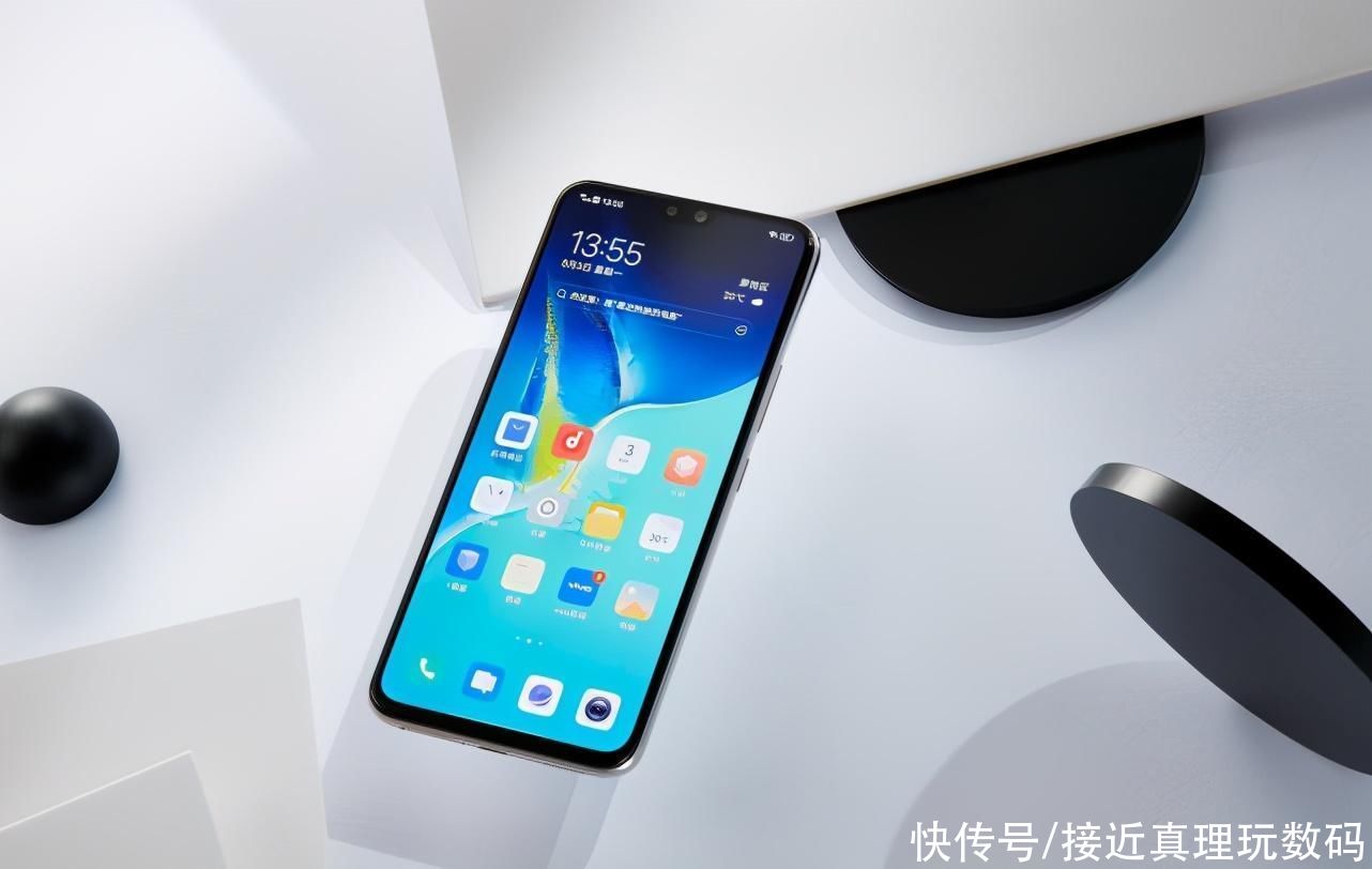 自拍|购买vivo S7的用户都是颜值党？网友：它的实力更加吸引我