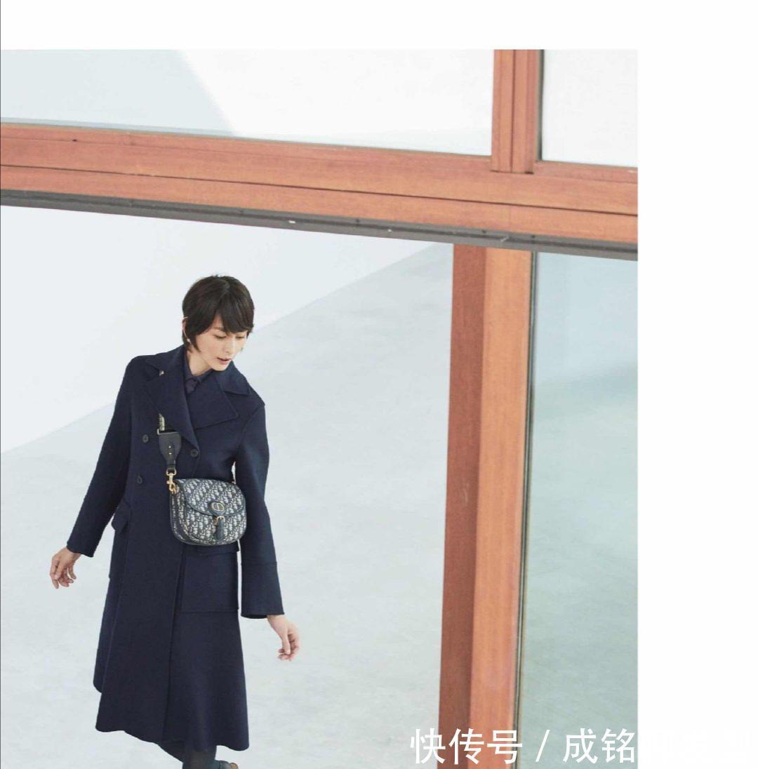 四十岁的女人别穿得太花哨,试试这些基础色搭配,大气简约又高级