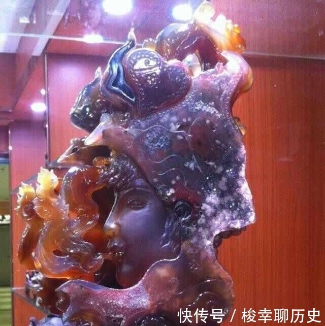 河磨玉|这里发现一块河磨“玉王”,曾深埋六年,如何开发却让人伤透脑筋