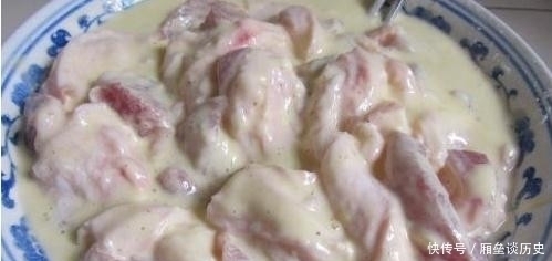 厨师长|酒店退休厨师长:炸酥肉时,记住这3个技巧,酥肉金黄又酥脆!