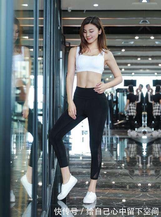 气质美女|瑜伽裤潇洒大方展现好身姿,塑造出的身材尽显活力气息