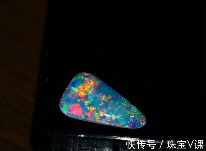 水晶 宝石界的升值黑马,新晋贵妇