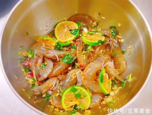 绝杀|色香味俱全，米饭配生呛虾，下饭绝杀
