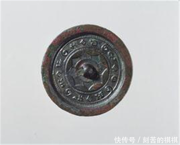 花纹展|民间发现一面“照妖镜”,反射影像让人惊奇,学者古代黑科技