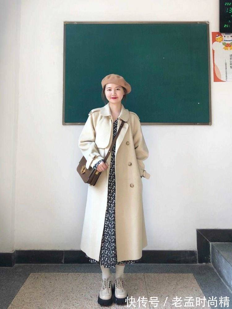 搭配|大衣+碎花裙搭配,优雅大方有韵味
