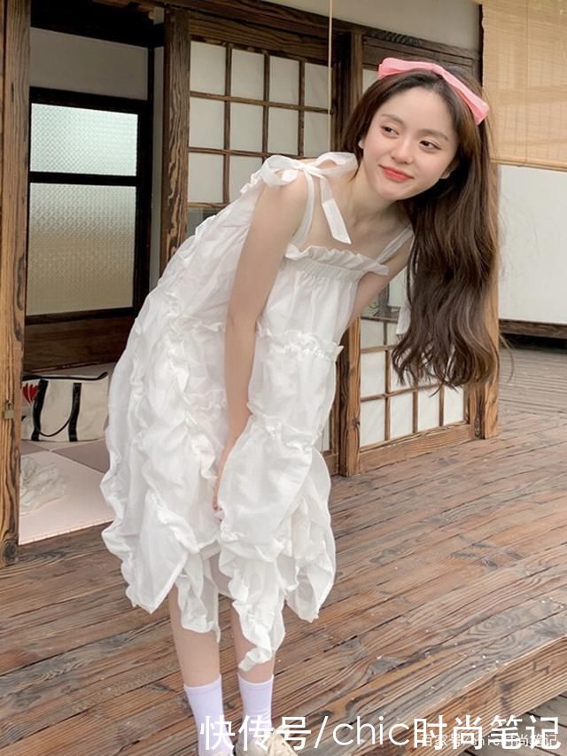 粉味|初恋是什么味道?清冽的香樟树，透着洗衣粉味的校服，还有小白裙