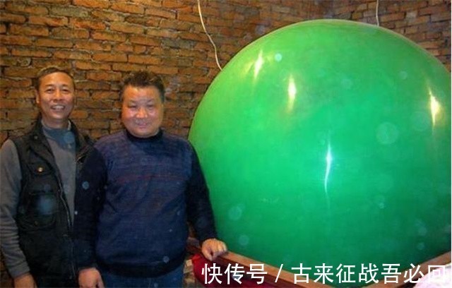 夜明珠|男子承包矿山挖出重6吨夜明珠,估值26亿卖不掉,放在公园成路灯