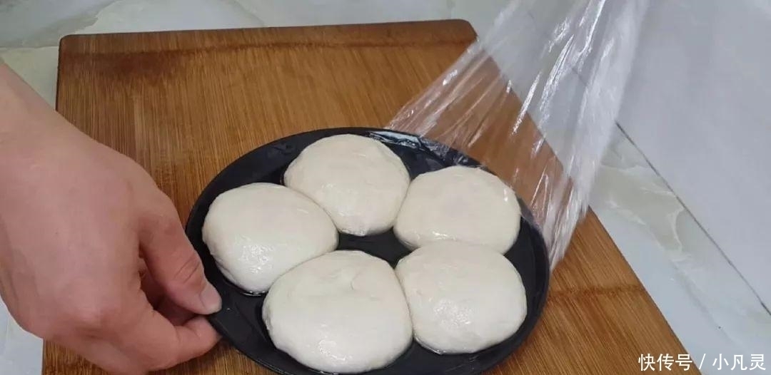 面粉|面粉这样做才最好吃，不用发面，出锅后个个鼓大泡，比油条都好吃