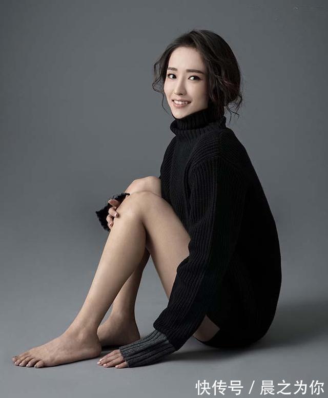 女性朋友|瑜伽美女晒性感写真,顶着漂亮的脸蛋,拥有漫画般的身材