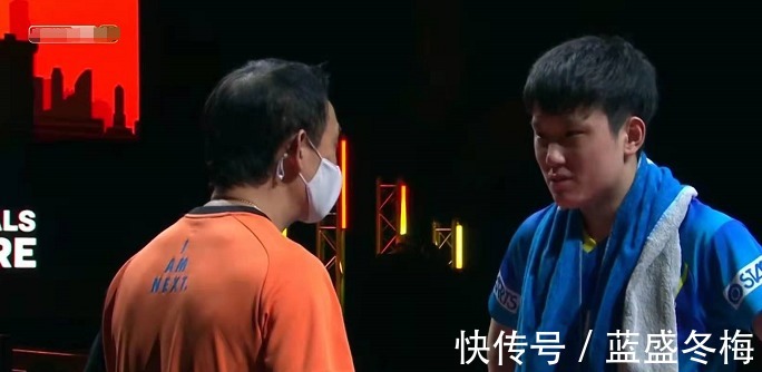 12-11|3-1!张本智和晋级四强,赢一球高呼一声,情绪振奋,爸爸鼓掌!