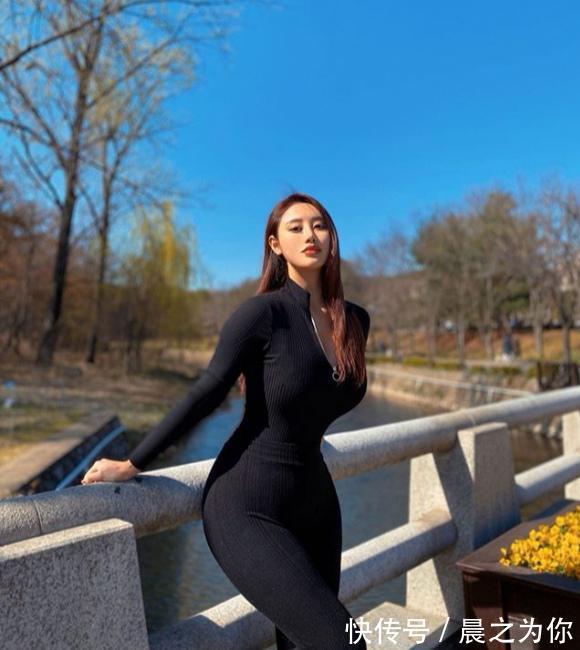 健美|韩国退役健美运动员、小蛮腰与大长腿抢镜，热衷力量训练