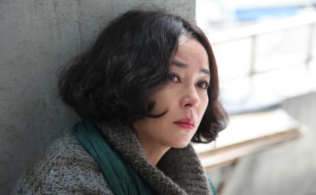 故事|金基德经典代表作《圣殇》,残酷的镜头下,讲述着最现实的故事