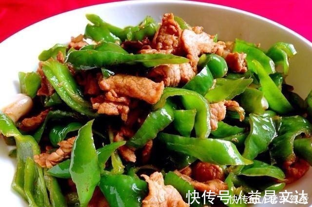 辣椒炒肉|在家炒肉时，什么时候放酱油最合适很多人都弄错，难怪肉老又柴