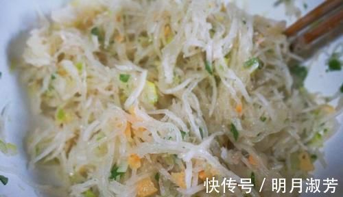 烙饼|烙饼要暄软，用对水是关键，学会这窍门，烙出来的饼凉了也特别软