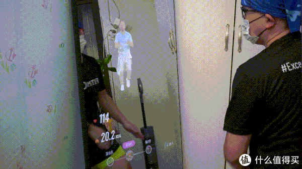 镜面|跑步装备周边 篇五十四:太极、冥想、燃脂、增肌、情侣合练、亲子互动...Fitmore智能健身镜深度测评