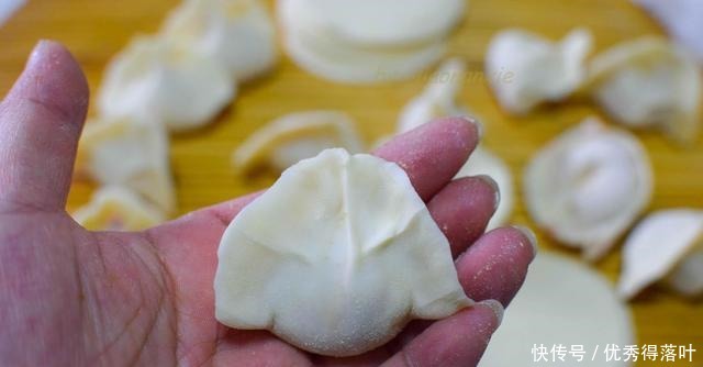 过年吃饺子,这种馅一定要有,口感脆味道鲜吃多也不上火
