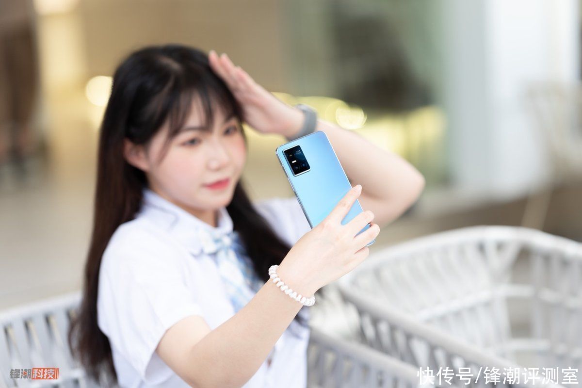 系列|vivo S10 Pro图赏：光致变色，打造专属于你的个性后盖