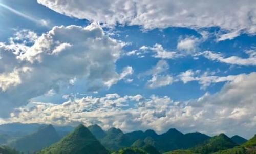 湖南最适合旅游的地方：长沙无奈落榜，不是株洲，而是这座小县城