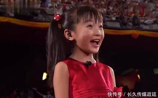 林妙可21岁了,谁还记得当年的一介P夫?