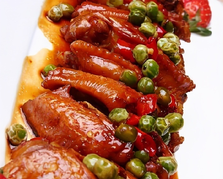 女性怕变黄脸婆，学会吃三种美食，美容护肤，排毒养颜，滋补身体