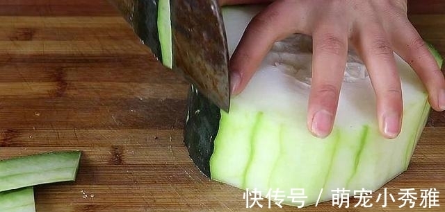 冬瓜|冬瓜这样做,我家一周做7次,每次都多吃2碗米饭,像在吃红烧肉