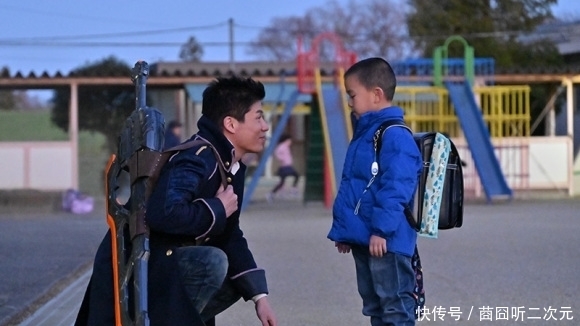 假面骑士大剑漫画公开:尾上亮妻子登场,粉丝表示可能又是刀子!