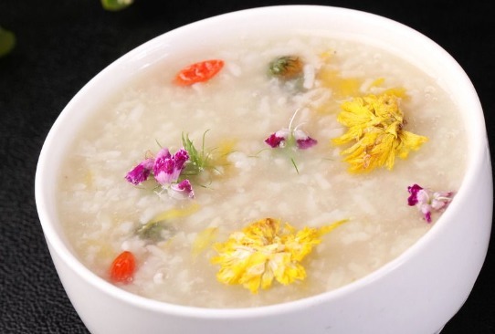 菊花粥|能够治疗过敏性鼻炎的食疗方法,如果你有这困扰,就来看文章吧!