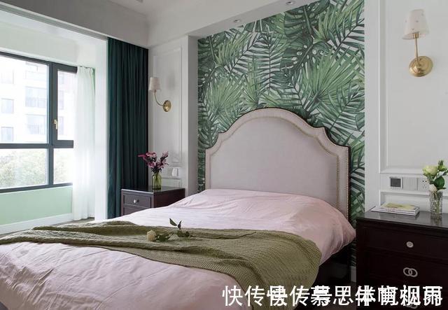 墙板|他家136平新房，家具优雅，客厅大方，背景墙富有品味！太迷人了