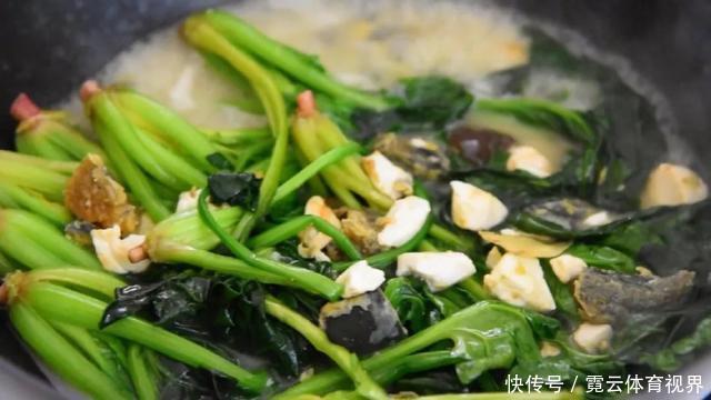 菠菜|菠菜这样吃,比大鱼大肉香,美味还补钙,孩子吃了营养好