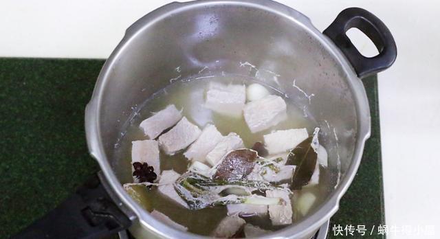 自制肉松原来这么简单,当零食、拌饭吃都可以,无添加更健康