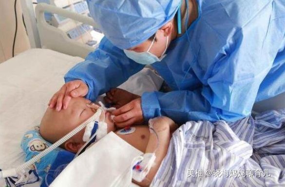 长牙痛|8个月宝宝哭闹不止,父母以为“长牙痛”,医生却皱眉说快转院