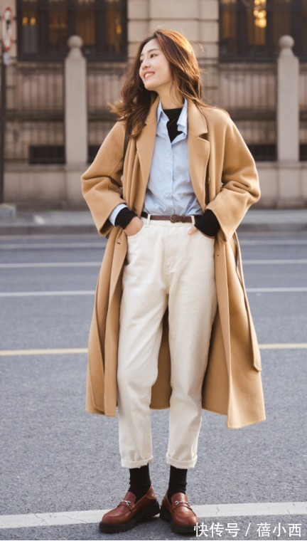 时髦 秋末冬初怎么穿才时髦?换上“大衣+九分裤”,高级感扑面而来