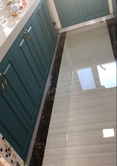 吊柜|住了两年才发现橱柜这样装有多好，结实又美观，邻居看了都羡慕