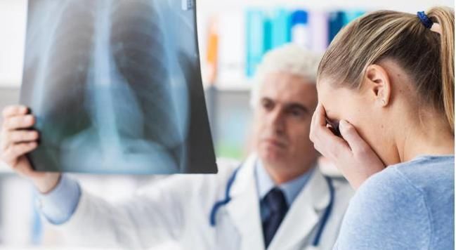 穷人一旦得了癌症,到底治还是不治肿瘤医生给出建议