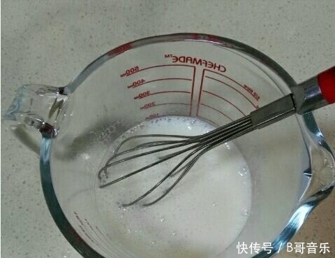 不用|不用电饭煲就能做蒸蛋糕,松软膨发,营养不上火,孩子老人最爱吃