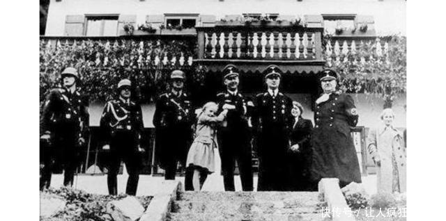 父亲|“纳粹公主”，灵动可爱的小女孩在观看杀戮中长大，一生信奉纳粹