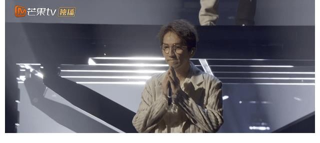 《披荆斩棘》突发意外,网友还原林志炫跌落实情,比正片严重很多