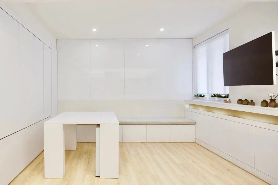 电动床|60㎡简约风小户型，客厅藏张床打开秒变3居室，太机智了！