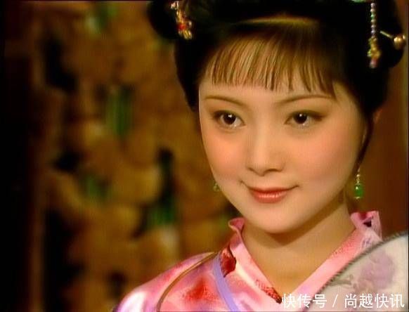 林黛玉身边有一个人,三次在关键时候呵护她,一次比一次让人感动