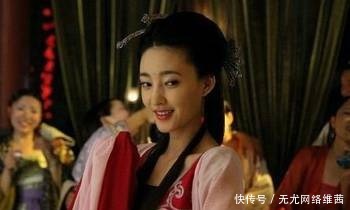 夺取|13岁皇帝看上表嫂,为了娶她杀她全家,后被其夺取政权