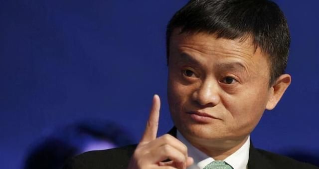 马云|马云的成功离不开这“3人”,2个人投资,还有1人直接“献身”