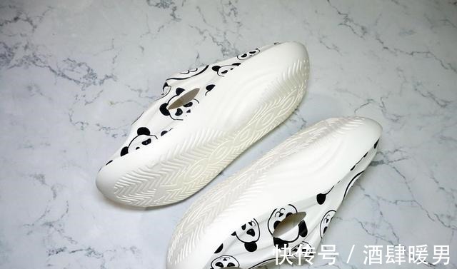 居家|售价过百，仅仅是一双居家拖鞋看咕咚熊猫款运动舒缓拖鞋体验！