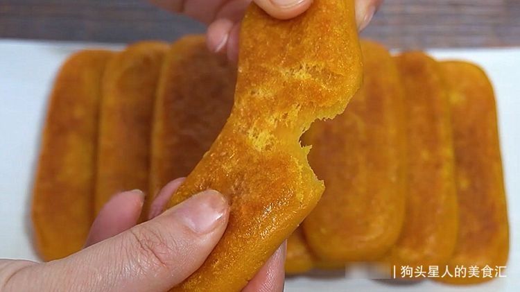 南瓜家常做法太好吃了,不放一滴水,香甜软糯不粘牙,孩子抢着吃