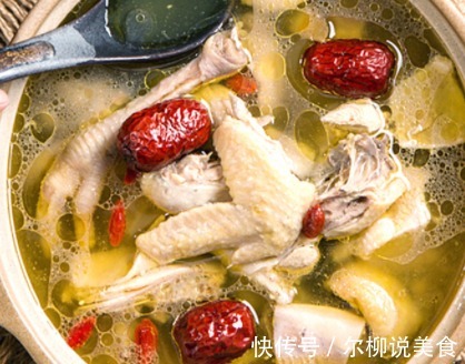 炖鸡时,学会“3不放,加2样”的窍门,肉质细嫩不腥不柴!实用!